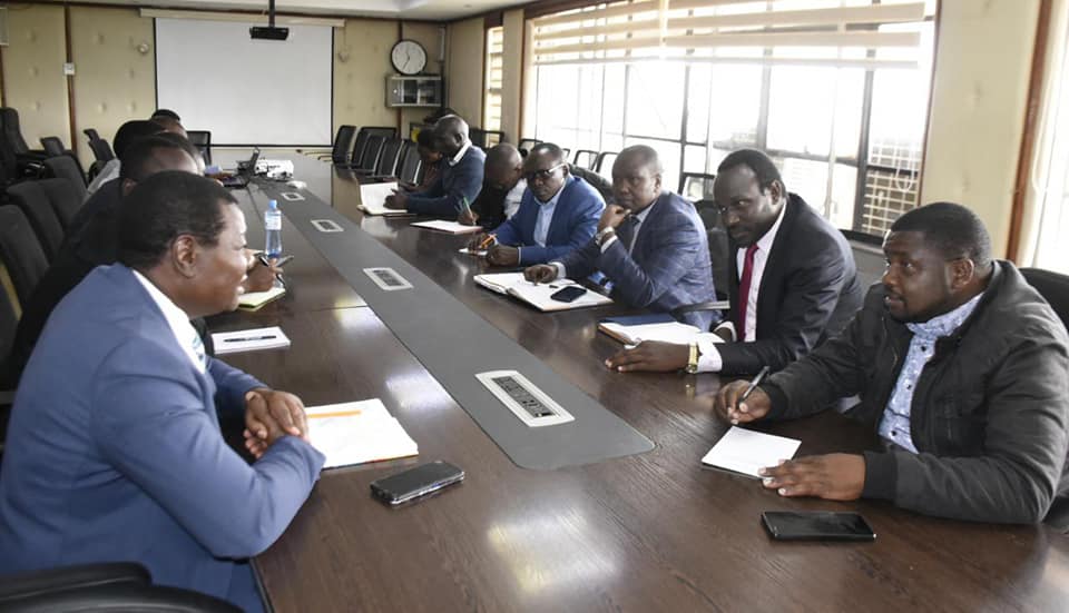 County officals during a meeting with architects from the Ministry of Lands over the new modern market in Eldoret.