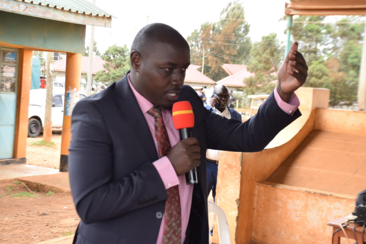 Uasin Gishu Chief Officer for Finance Eliud Chemaget during the Public Participation forum in Simat/Kapseret ward.