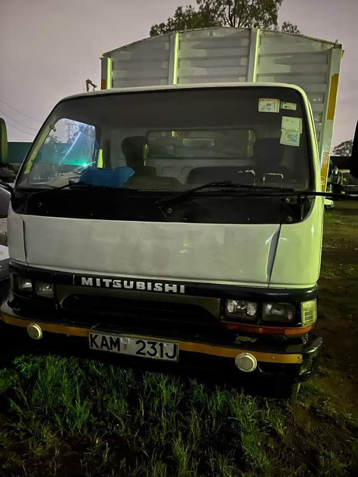 A Mitsubishi canter that the suspect was traveling in with his family.