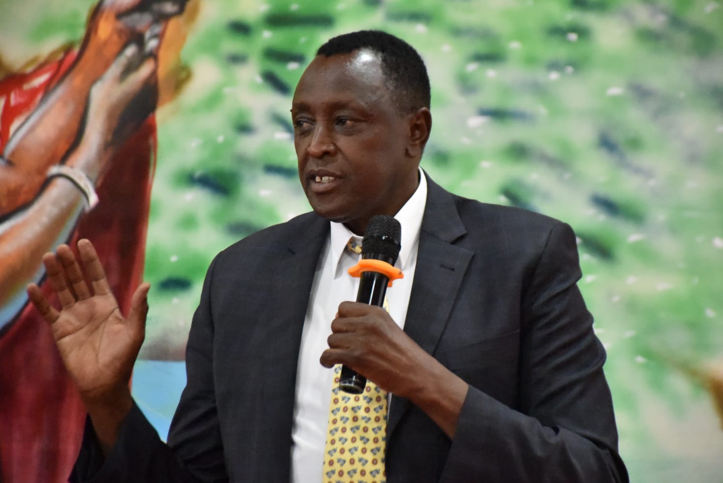 Uasin Gishu Health CECM Dr Sam Kotut speaks during the meeting.