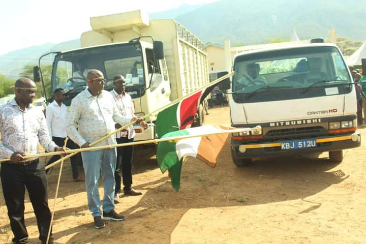 The governor with PS during the launch of the program.