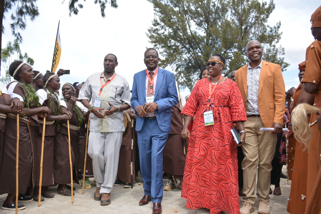 County officials arriving at Home Craft Pioneer for the music and cultural festivals.