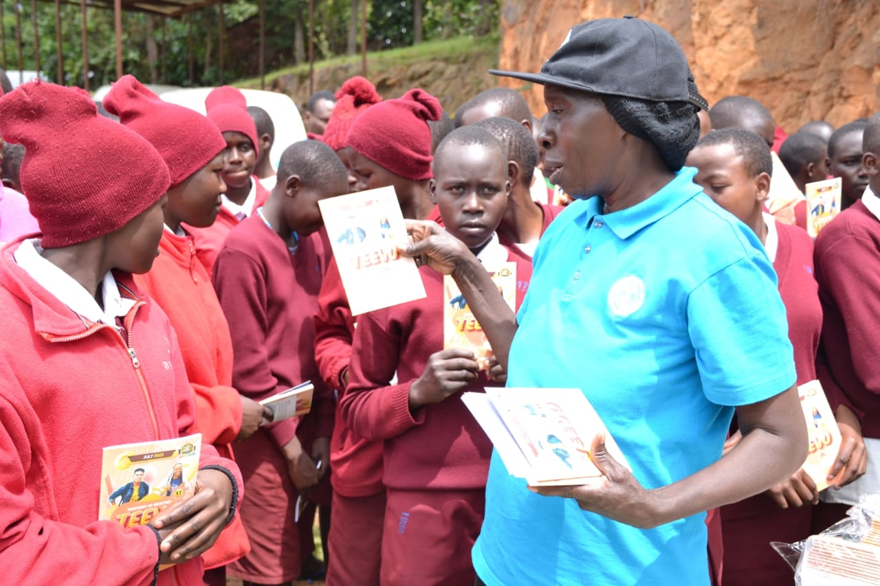 Aside from food donations, the learners also received books.