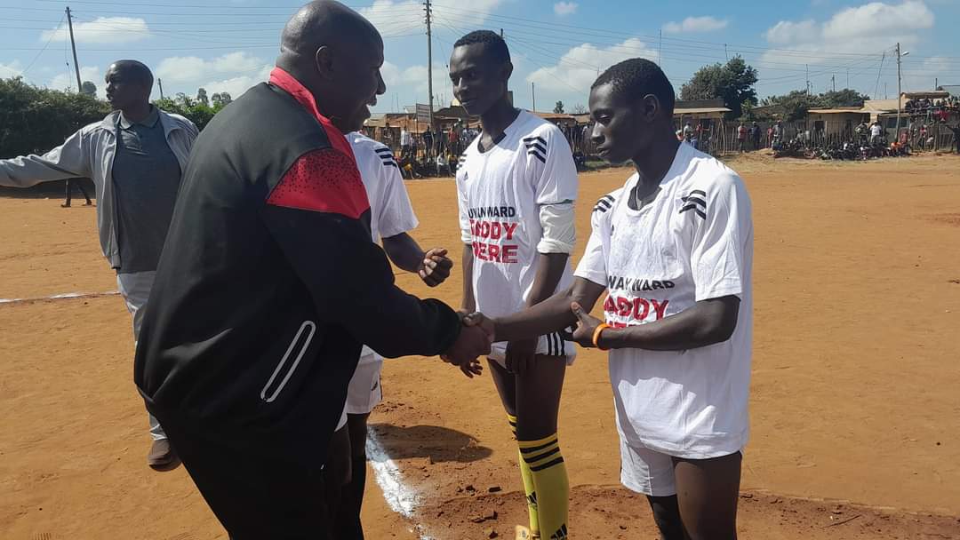 The MCAs with some of the players during the start of the tournament.