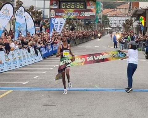 Yomif Kejelcha wins the 10km in Laredo (© Organisers)