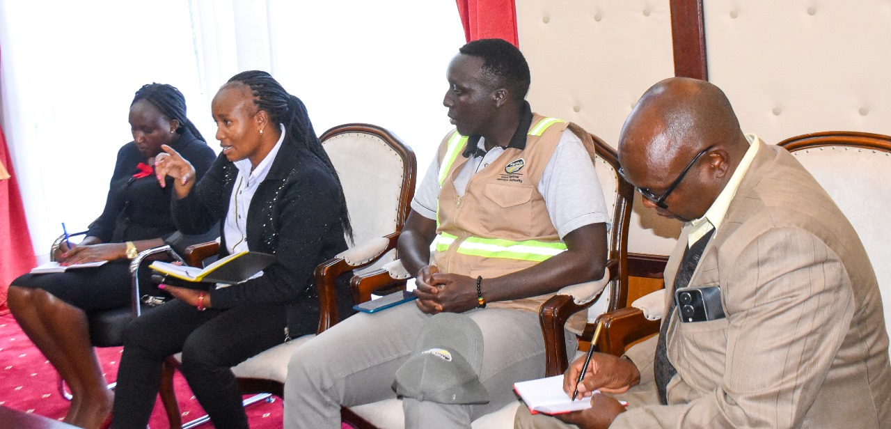 KENHA officials at meeting with Governor Bii