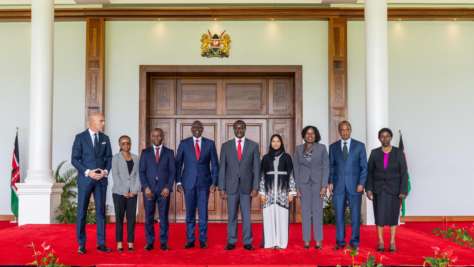 Ruto with top education officials at UON during the launch of Silicon Savannah Innovation Park
