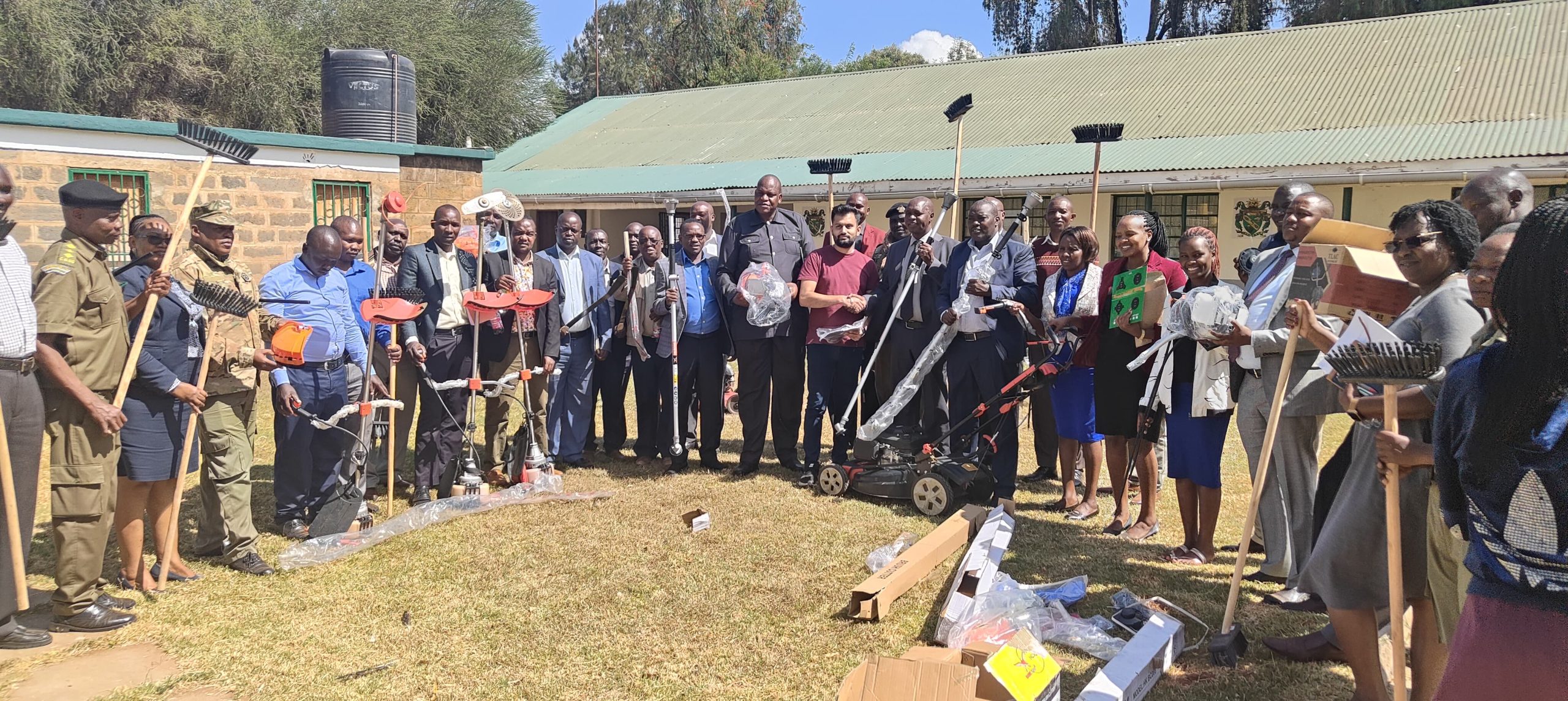 Dadu Hardware donation to Eldoret city