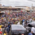 RUTO addressing locals during his working tour of Nairobi