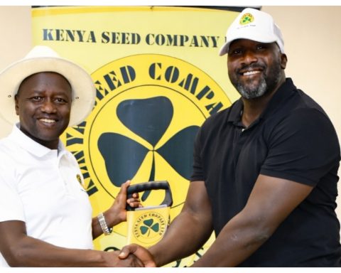 Md awards victor kwambai winner of kenya seed company golf day in Eldoret golf club