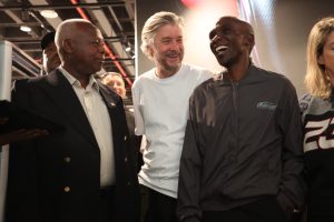 AK President Jack Tuwei with Eliud Kipchoge and Nike Kenya General Manager Kieran Murphy