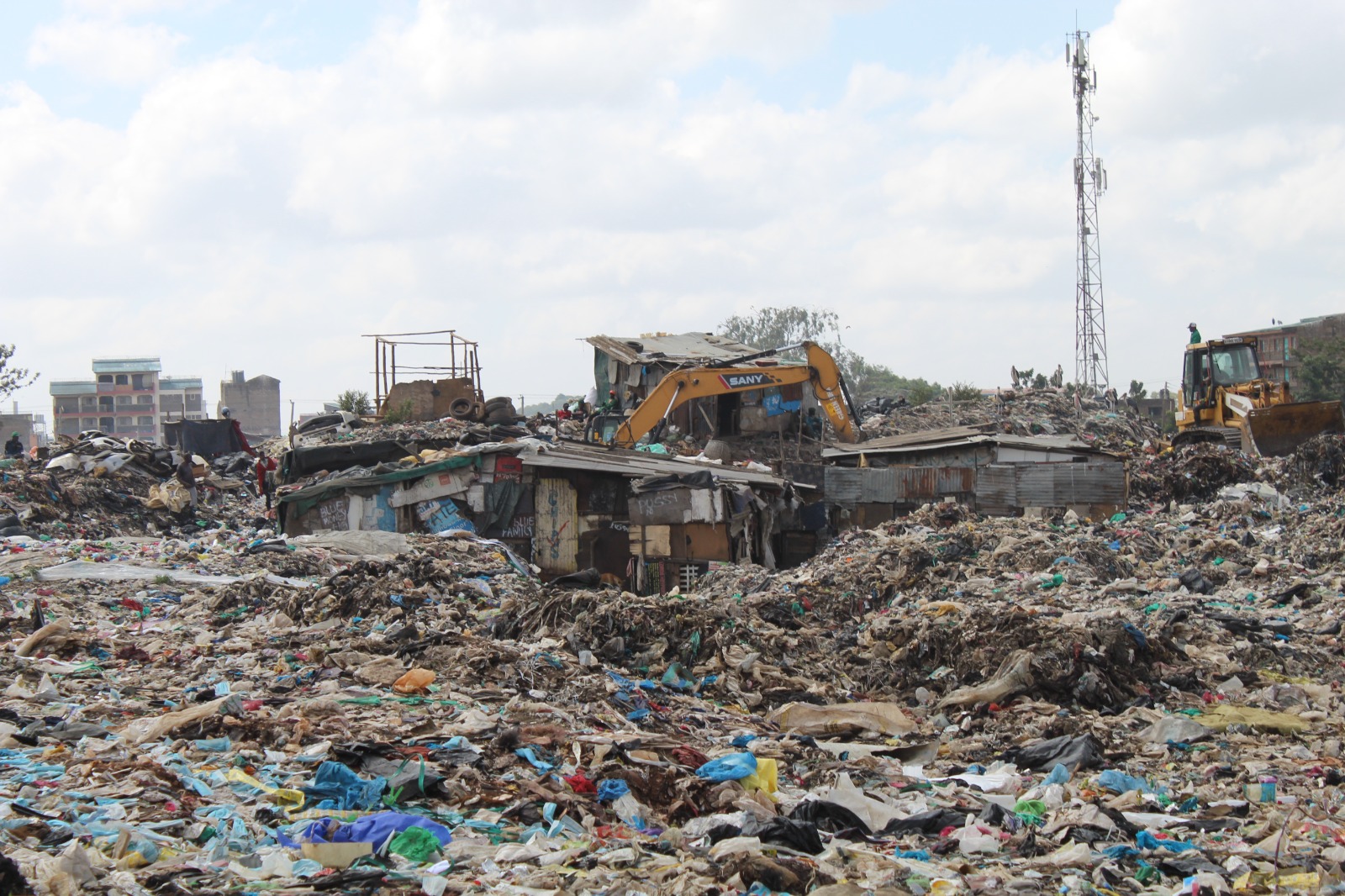 Piles of waste at Dandora Dumpsite, Kenya. Image Credit: GAIA Africa