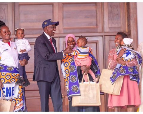 president ruto with mothers during Every Woman Every Newborn Everywhere (EWENE) Acceleration Plan launch