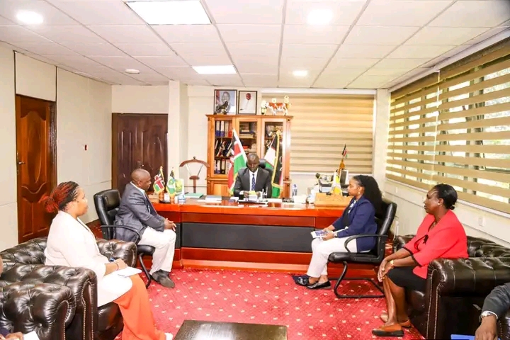 Governor Sang meeting British High Commission representatives