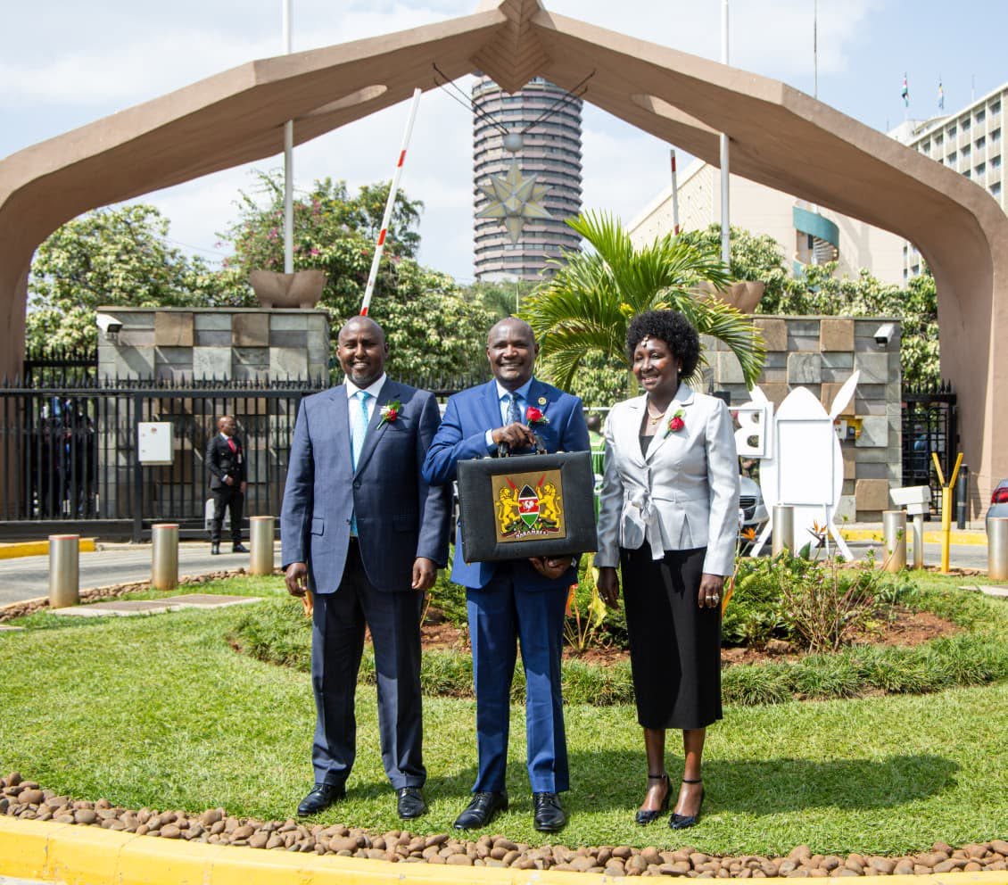 CS Mbadi (c) with National Assembly deputy speaker Gladys Boss Shollei and minority leader Junet Mohhamed