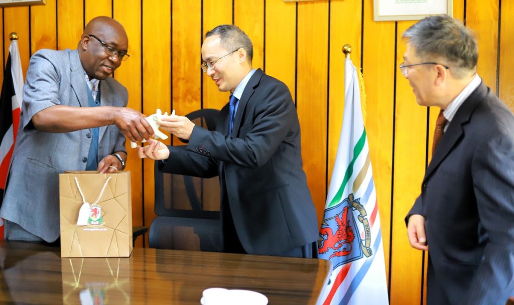 Egerton, Nanjing Agricultural University expand historic ties into joint dairy technology research