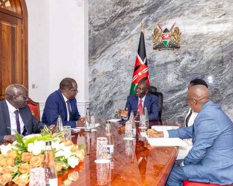 Ruto receiving brief on the progress the Financial Inclusion Fund, popularly known as the Hustler Fund.