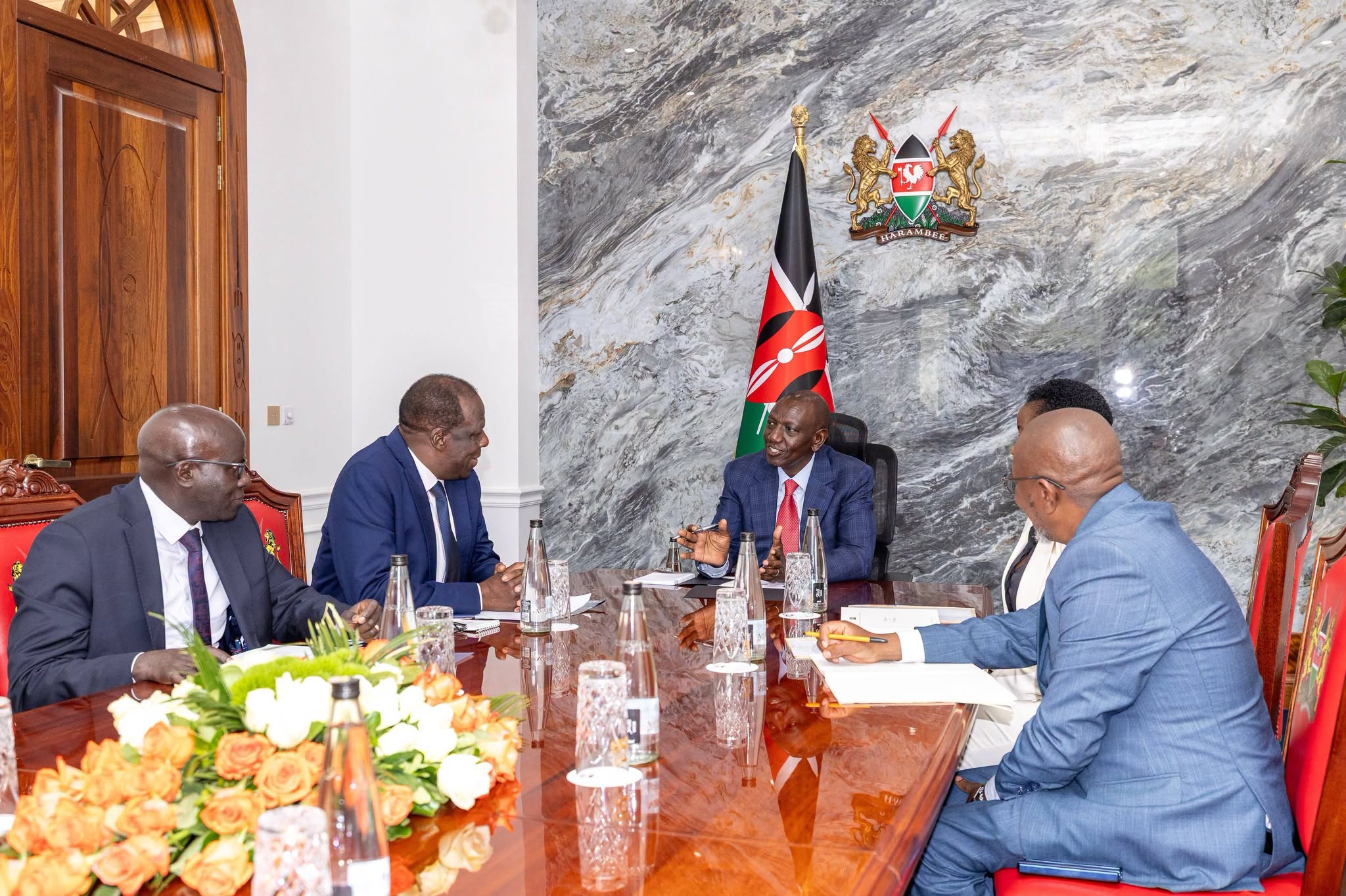 Ruto receiving brief on the progress the Financial Inclusion Fund, popularly known as the Hustler Fund.