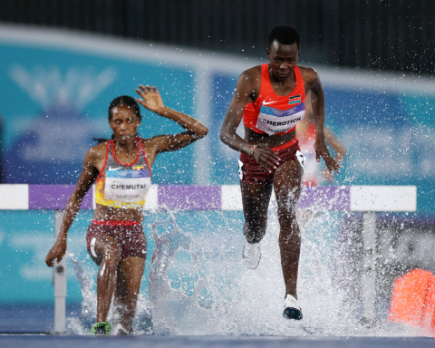 Faith Cherotich on her way to winning the Commonwealth title