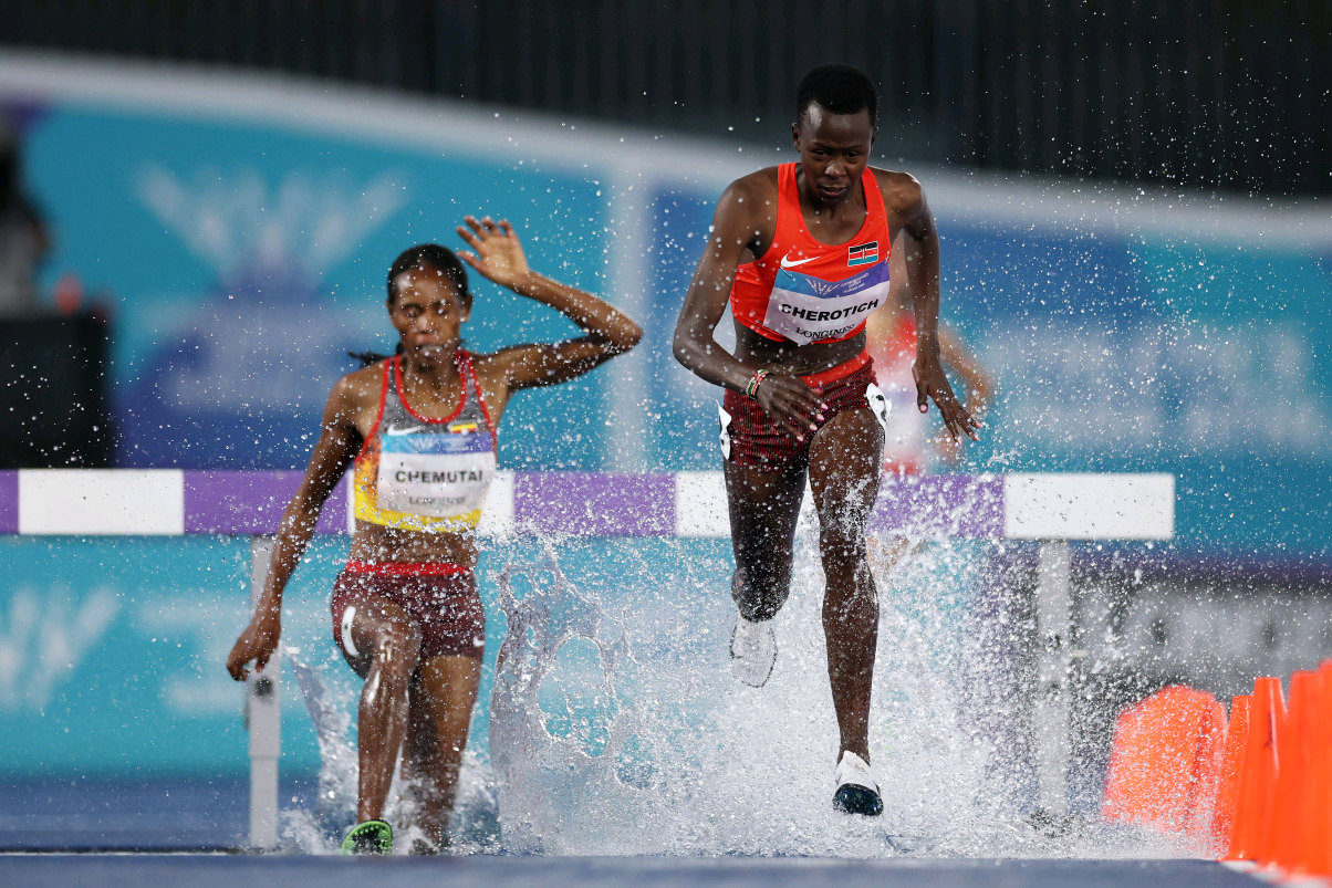 Faith Cherotich on her way to winning the Commonwealth title