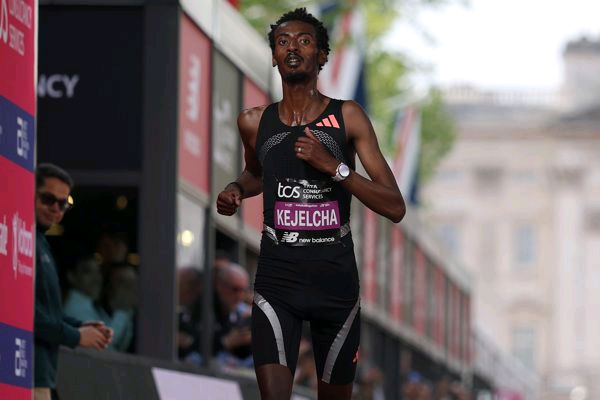 Ethiopian athlete Yomif Kejelcha