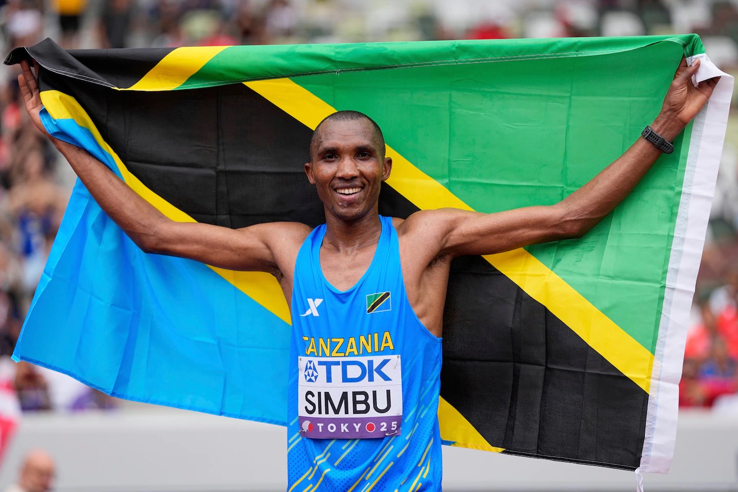 Tanzanian marathoner Alphonce Simbu