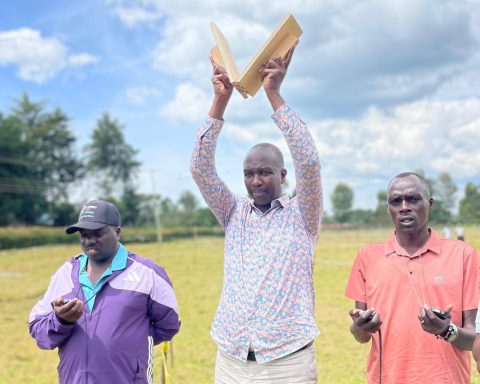 AK Central Rift chairperson Abraham Mutai (c) at a past event.