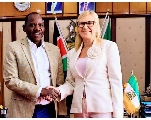Uasin Gishu Govenror Jonathan Bii (left) with Anna Bańkowska, Deputy Marshal of the Westpomeranian Region of Poland.