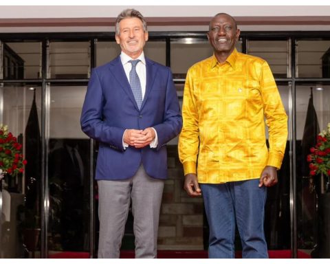 World Athletics President Sebastian Coe (left) with Kenyan President William Ruto (right)